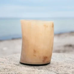 Epic Armoury Hornbecher, Licht