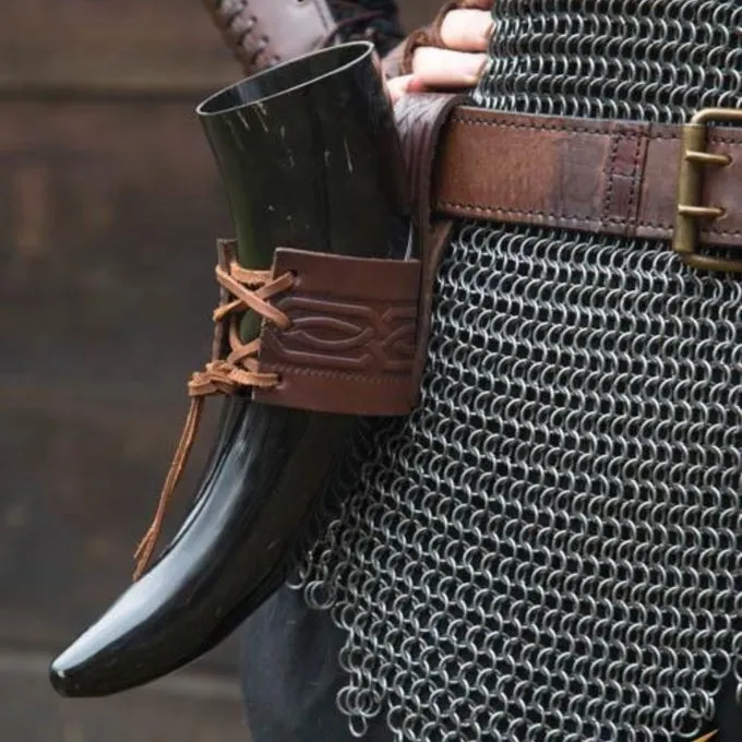 Epic Armoury Leder Trinkhornhalter Edda, Braun 1 Epic Armoury Leder Trinkhornhalter Edda, Braun