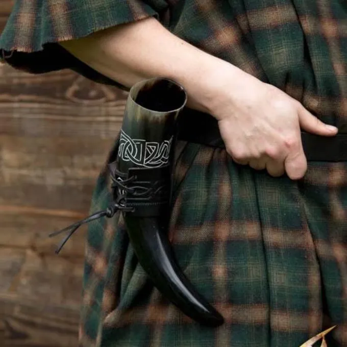 Epic Armoury Leder Trinkhornhalter Edda, Schwarz 2 Epic Armoury Leder Trinkhornhalter Edda, Schwarz – Bild 2