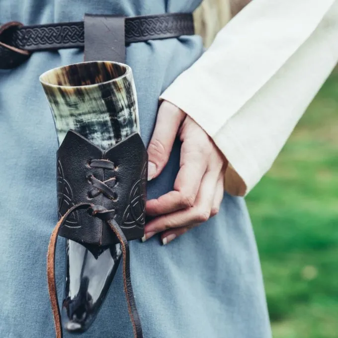 Leonardo Carbone Trinkhornhalter Triquetra, Dunkelbraun 3 Leonardo Carbone Trinkhornhalter Triquetra, Dunkelbraun – Bild 3